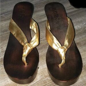 KORS Michael Kors gold wooden heel  shoes Sz 7 NWOT